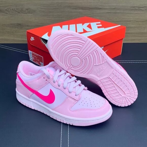 Women's Nike dunk low Triple pink - Picture 1 of 7